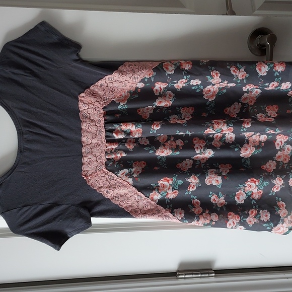 American Dream shkrt sleeve high/low grey pink flower print small - Picture 7 of 7